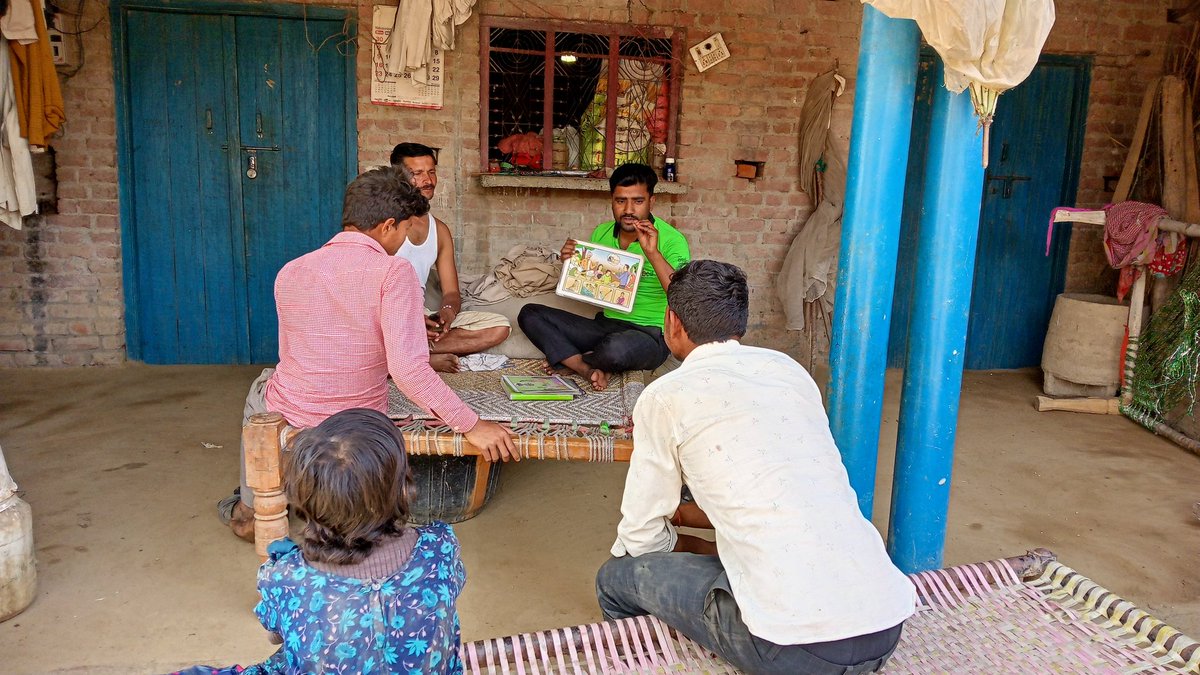 Pal521171's tweet photo. Organized Household level awareness #community BCCF  about using #LLIN and repellent to prevent Dengue and #Malaria https://t.co/lBkTHjztqw vill Kishni 

#Dengue
#EMBED
#Embed2Malaria
@Isakshi1610
@sksomya @rajesh_amh 
@santoshbhargav2 https://t.co/uSnbGSUnDE