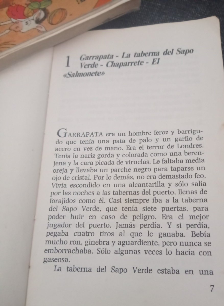 supertitov's tweet photo. Menos mal que crecí en los 80 y pude disfrutar de libros como este.
Leyendo la primera página me pregunto si, actualmente, se podría leer este texto en clase.  Gracias, @autorFrayPerico https://t.co/9SHitsyiXj