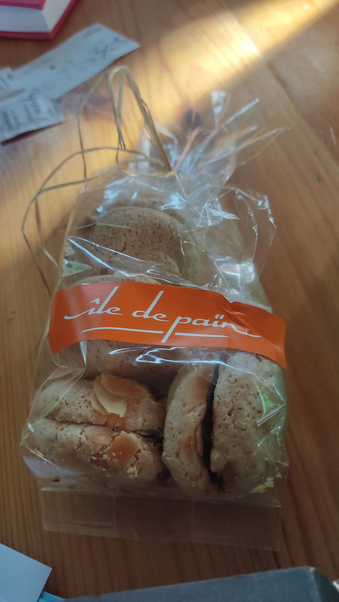 Sandy van Niekerk tweet media