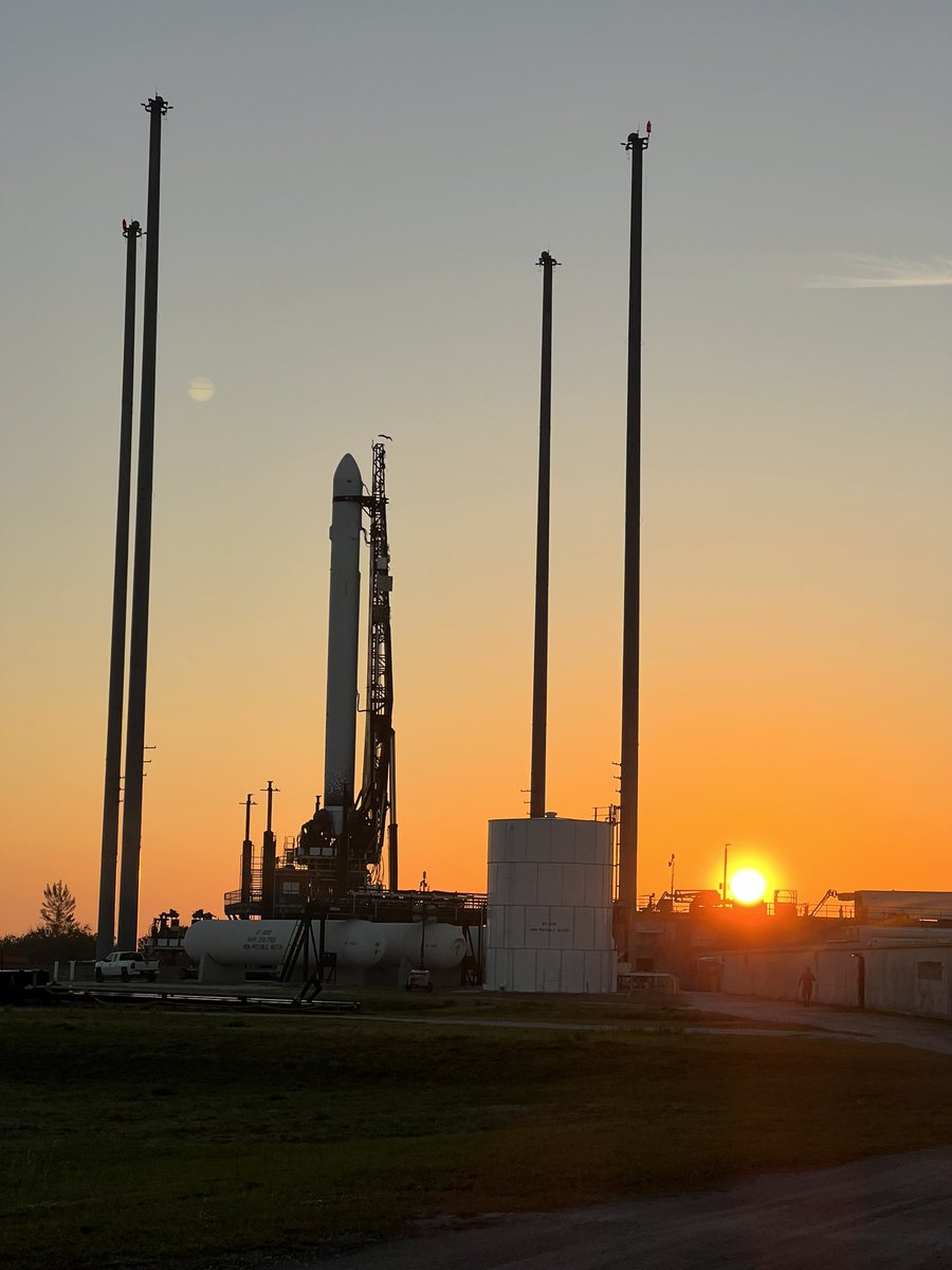 thetimellis's tweet photo. L-1 week until first scheduled launch attempt from Cape Canaveral!!! @relativityspace let’s gooooo https://t.co/H59WczpDjW