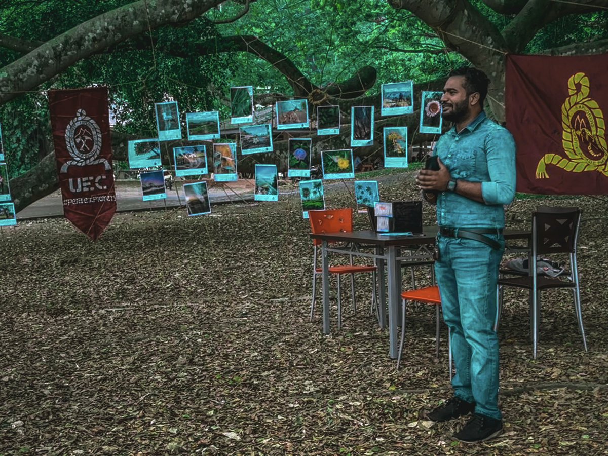 danushka_dk's tweet photo. Thuru Sewana Photography Exibition 
Thank you so much for inviting me to speak about this opening. Good job guys ❤️ I wish you all the best for future mobile photographers. 📸 

#mobilephotography #universityofperadeniya #mobileclick #mobilephotographyexhibition https://t.co/0lvtlktfz4