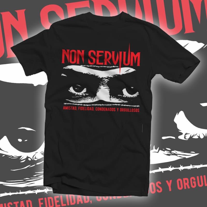 merchandroll's tweet photo. 🔥 Condenados, orgullosos, amistad y fidelidad 🔥

▶️ https://t.co/TtXmLI1U3J

Nueva camiseta de Non Servium disponible en nuestra tienda online. 
Echa un ojo al merch oficial que tenemos nuestra web de los torpedos. https://t.co/hji4brynLC