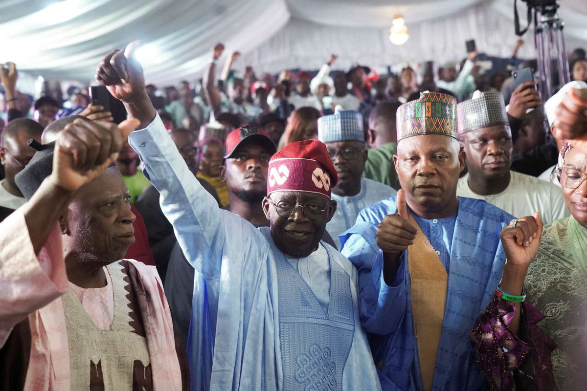 MPSougui's tweet photo. Nous adressons nos chaleureuses félicitations à M. Asiwaju Bola Ahmed Tinubu élu président du #Nigéria !
Souhaitons plein succès dans l'accomplissement de sa noble et importante mission à la tête de ce pays frère, notamment son engagement pris pour "recharger le Lac #Tchad". https://t.co/TMy9SOboOq