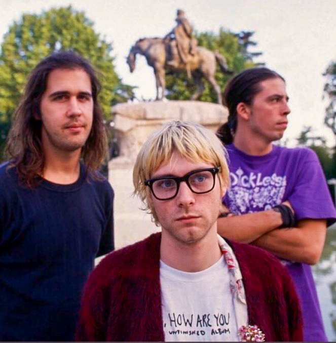 gatopormadrid's tweet photo. Nirvana en el Parque del Retiro. Sesión de fotos en 1992. https://t.co/wn2MpLzN4s