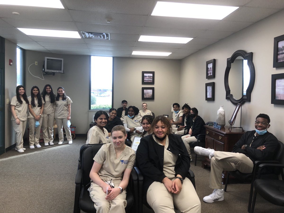 emjemison's tweet photo. Biomed interns at Fourroux prosthetics! Learning how and why prosthetics are selected!  Building relationships with patients one limb at a time. #mcslearn#Biomed innovating daily #great day to be a JET 
#Glad to be here https://t.co/2lJxS0Ws2h