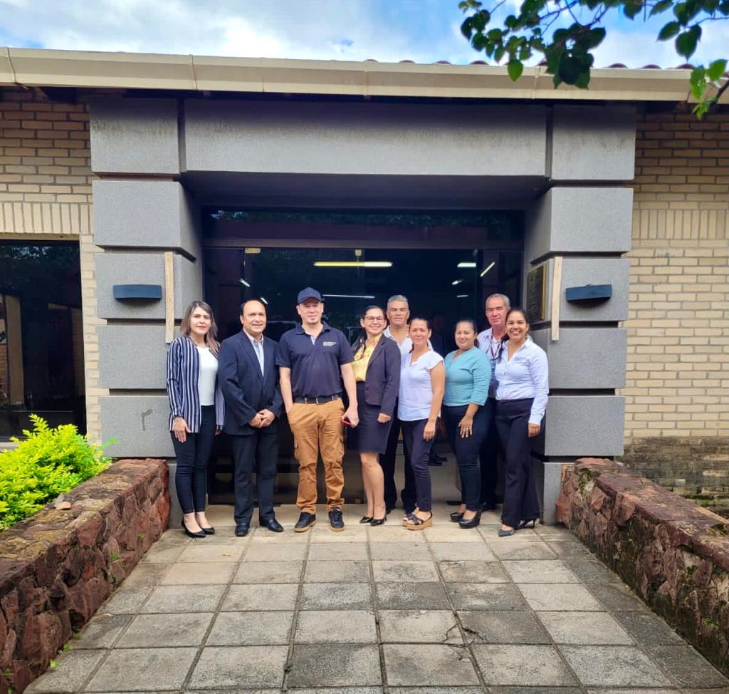 𝐉𝐨𝐫𝐧𝐚𝐝𝐚 𝐝𝐞 𝐭𝐫𝐚𝐛𝐚𝐣𝐨 𝐞𝐧 𝐥𝐚 𝐂𝐚𝐛𝐞𝐜𝐞𝐫𝐚 𝐃𝐞𝐩𝐚𝐫𝐭𝐚𝐦𝐞𝐧𝐭𝐚𝐥 𝐝𝐞 𝐏𝐚𝐫𝐚𝐠𝐮𝐚𝐫í

Más info en🔗: bit.ly/3ZwLd1Q