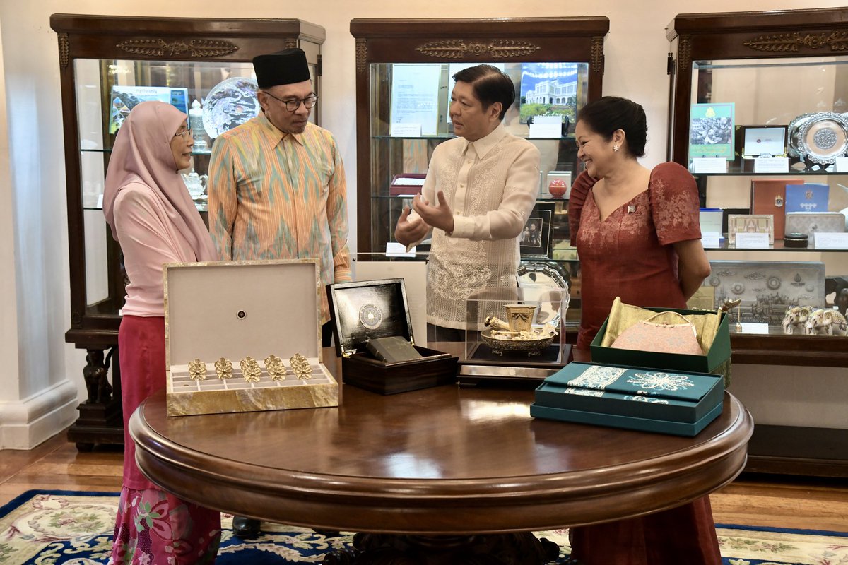 anwaribrahim's tweet photo. Saya dan delegasi Malaysia diundang untuk bersama dalam acara makan malam yang dihoskan oleh Presiden Marcos di Istana Malacañan malam ini.

#MalaysiaMADANI #MASPH https://t.co/F6AKMwgLul