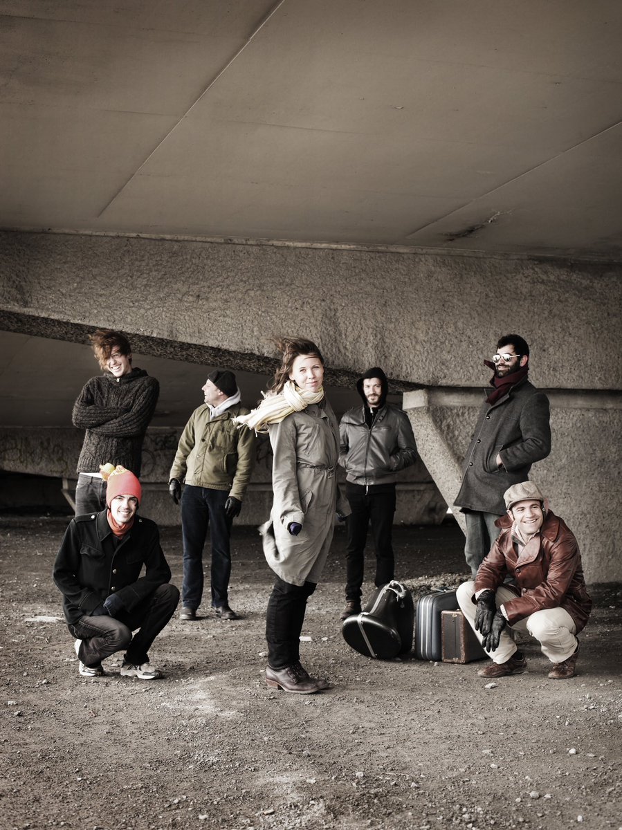 Today we share “Quintet” — another unheard gem featuring our good friend <a href="/colin_stetson/">Colin Stetson</a> .

The song is featured on the reissue of our second album 𝒜𝓈 𝒮𝑒𝑒𝓃 𝒯𝒽𝓇𝑜𝓊𝑔𝒽 𝒲𝒾𝓃𝒹𝑜𝓌𝓈, which is out on 04/28 on <a href="/ErasedTapes/">Erased Tapes</a> 

Listen &amp; pre-order here: idol-io.link/AsSeenThroughW…