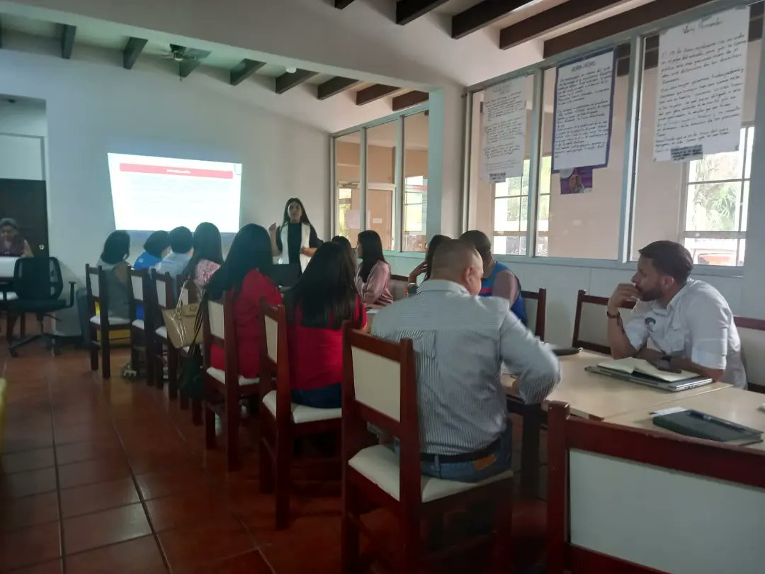 ADASBA en asocio con ChildFund participa en reunión del Consejo Municipal de Protección a la Niñez de Santa Bárbara a fin de presentar propuesta de talleres psicoeducativos dirigidos a niños, niñas, adolescentes y padres y madres de familia en los centros educativos.

#ADASBA