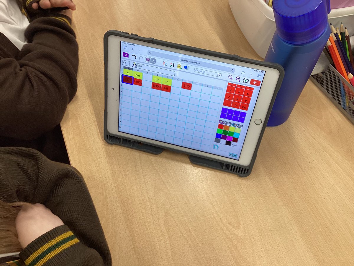 9StHerberts's tweet image. Spreadsheets are going well in class 9 🖥️ #stherbertscomputing