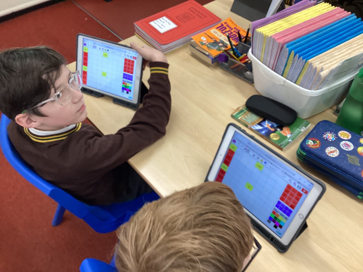 9StHerberts's tweet image. Spreadsheets are going well in class 9 🖥️ #stherbertscomputing