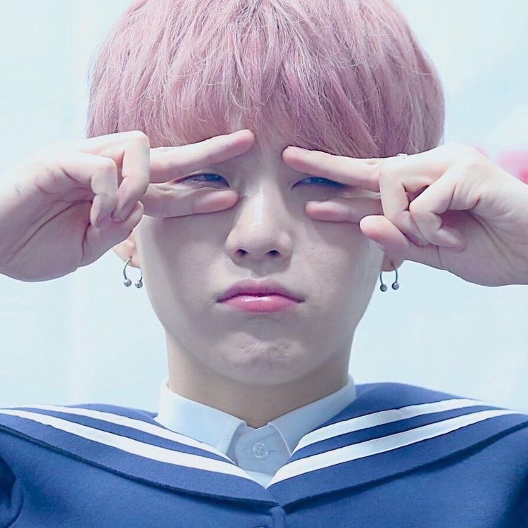 y39__na's tweet image. 今更ですが...
アミ友募集です🫰

▲ユンギ🐱激沼
▲ジミン🐥沼
▲箱推し︎🫶🏻
▲山口
▲アラフォー

気になった方はよろしくです💜

#BTS#ユンギペン#大人army
#armyと繋がりたい
#大人armyと繋がりたい
#armyと仲良くなりたい
#armyと絡みたい