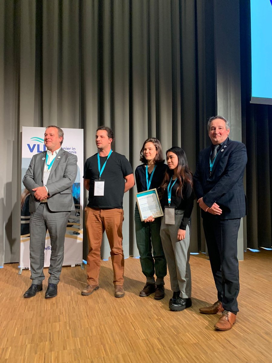 VLIZnews's tweet photo. Participants of the #VMSD23 voted best predoc presentation by Arienne Calonge (#VLIZ) and best poster presentation by Dries Lorré (@ugent). Congratulation for their great #ScienceCommunication! https://t.co/5Rg7rvNegH