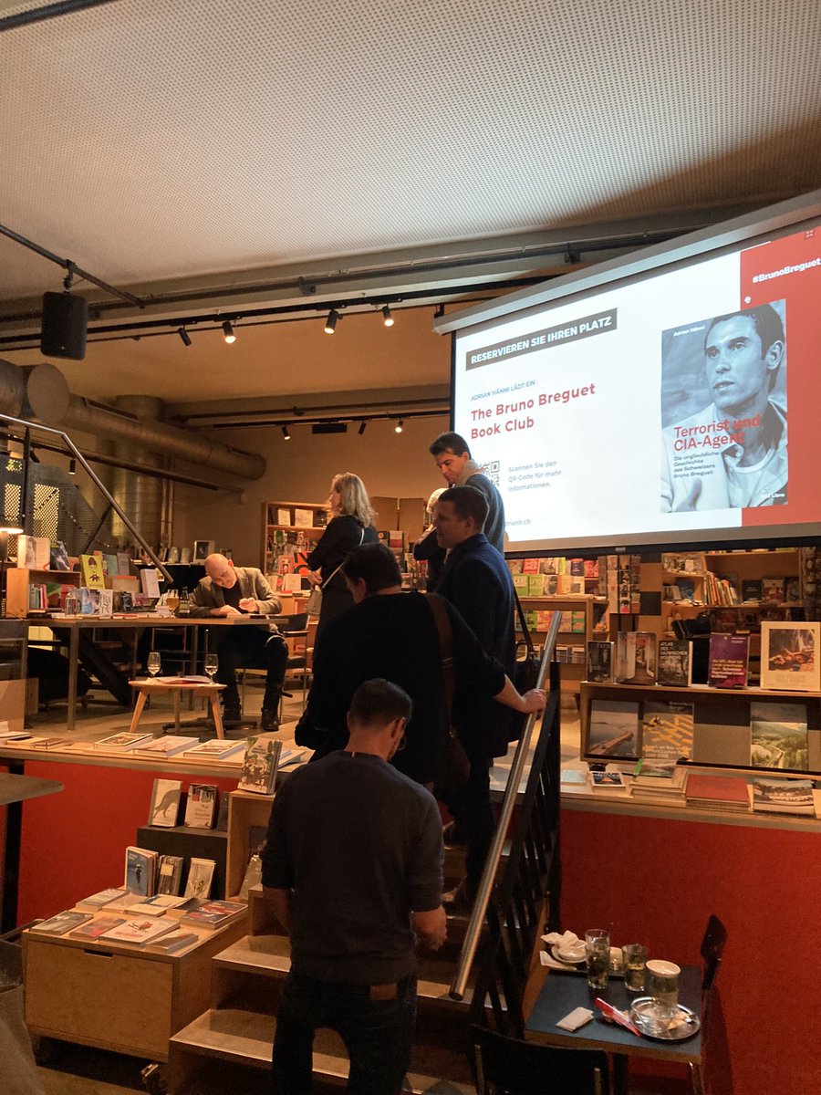Wir schauen zurück auf die tolle Vernissage von “Terrorist und CIA-Agent” im Sphères gestern Abend. 

Vielen Dank an alle Beteiligten! 

#BrunoBreguet #AdrianHänni #TerroristundCIAAgent #Terrorismus #Biografie #internationalerTerrorismus #NZZLibro #SecretDiplomacy #Vernissage