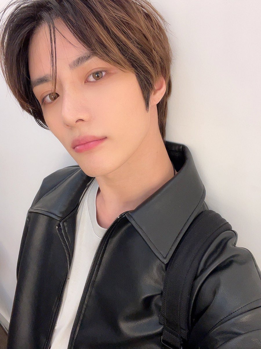 gyuzzly's tweet image. bau bau usia dua puluh tiganya sudah terlihat