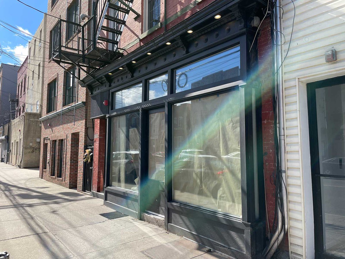 JerseyDigs's tweet photo. New Restaurant and Wine Bar The Alps Coming To Jersey City Heights: https://t.co/HkWBtatk1i
#JerseyCity #NewJersey #RealEstate https://t.co/nOgYwO0T9e