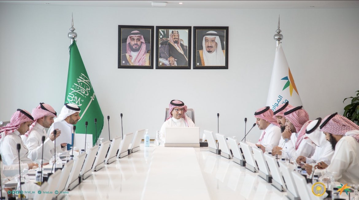 alhammadhamad's tweet photo. نشكر معالي نائب وزير الموارد البشرية الدكتور عبدالله ابواثنين وسعادة الوكلاء على الاهتمام الذي لمسناه للعمل على مصلحة القطاع الاقتصادي بشكل عام وقطاع المقاولات بشكل خاص والذي من شأنه دفع عجلة التنمية في بلدنا الغالي في ظل دعم حكومتنا الرشيدة. https://t.co/sjDXBDtVF2