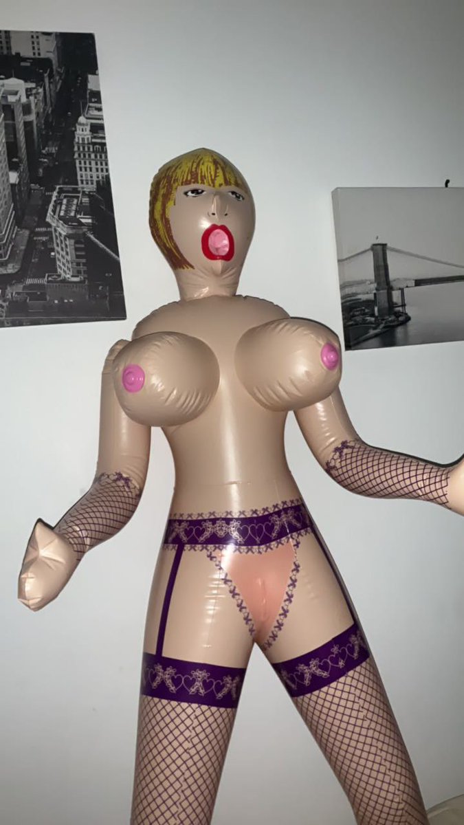 HATESFl69R's tweet image. here's what's sucking your gas fees, 🕳
what do you have to say to him? 
Don't ask me why I have this at home it's for work. 🥸
#GodHatesNFTees #GodHatesNFTeesMAXI #4chan #DVDATheCult #ApeHaterClub #MutantGodHatesNFTees