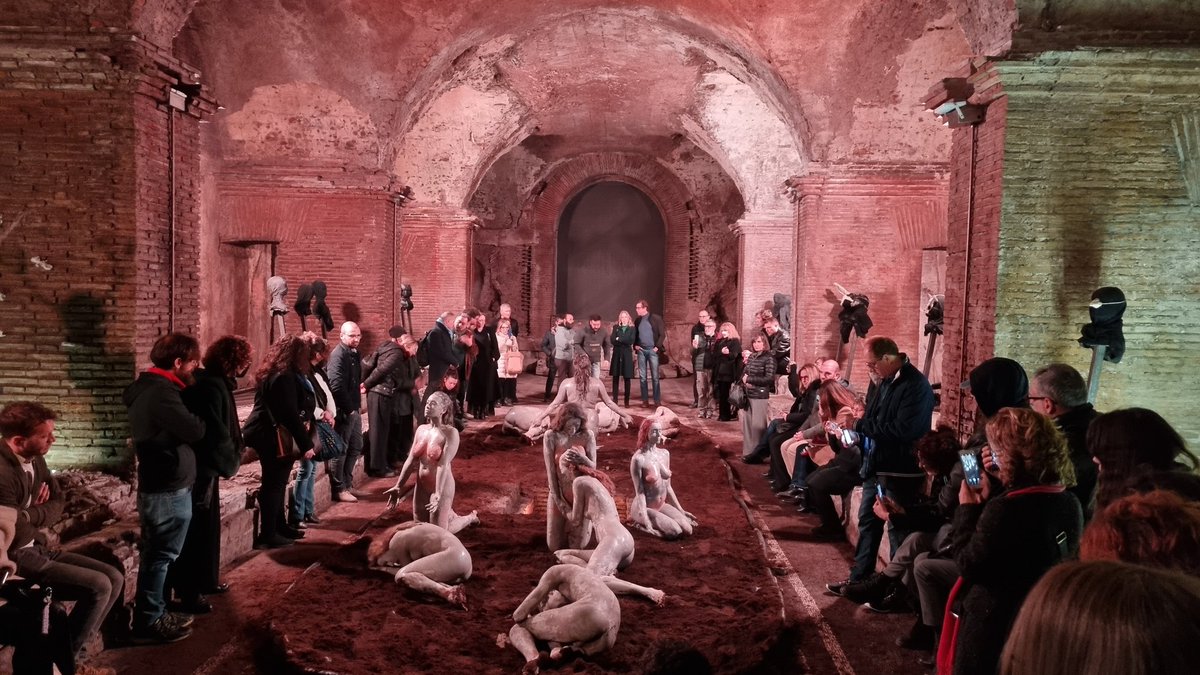 ArchEgSenatore's tweet photo. Lessico Animale. MYSTERION 
Un viaggio nelle viscere delle #TermediCaracalla, trasformate in #Gesamtkunstwerk, opera d'arte totale, in un crescendo iniziatico-esperienziale, fino alla scardinante performance del Mitreo: dove il corpo si trasmuta in spirito e lo spirito in corpo. https://t.co/A1BPIwb9xa