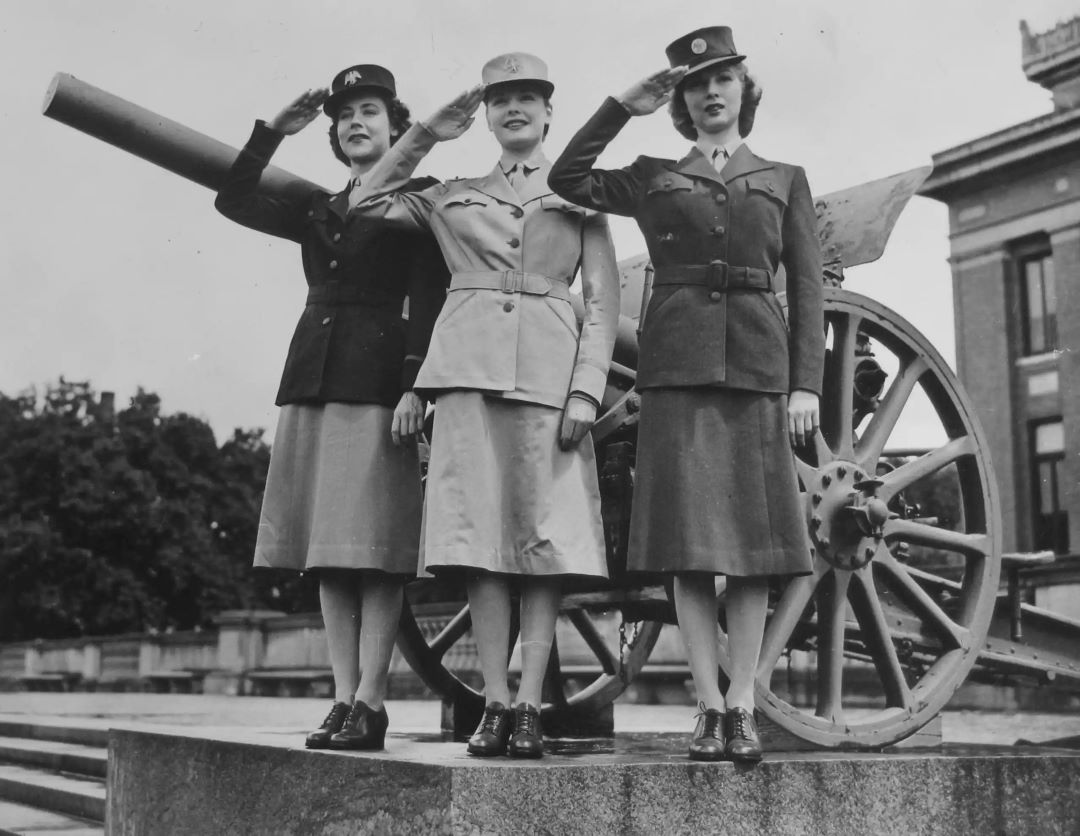 ARMY HISTORY SALUTES WOMEN’S HISTORY MONTH

In March, the U.S. Army Center of Military History celebrates the women who have contributed to the force throughout history, from the Revolutionary War to the present day. 

#Armyhistory #USArmy #TRADOC #ArmyWomensMuseum