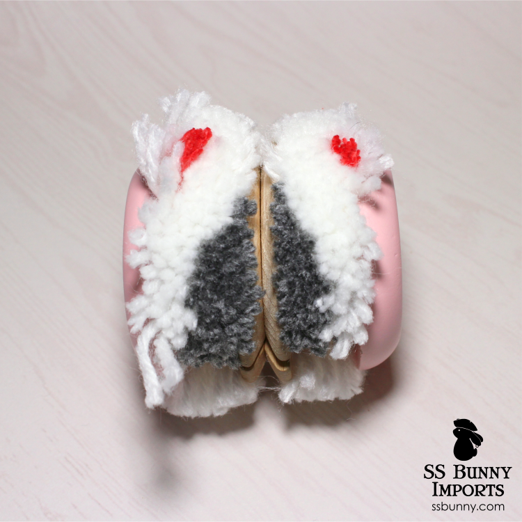 SSBunnyImports's tweet photo. Sloooowly working on our more complex pattern pom-pom bunny instructions, but it's definitely in the back-burner of our workload. They definitely don't look the cutest in the middle of being made! :) #ssbunnyimports https://t.co/GLsYAOYyL3