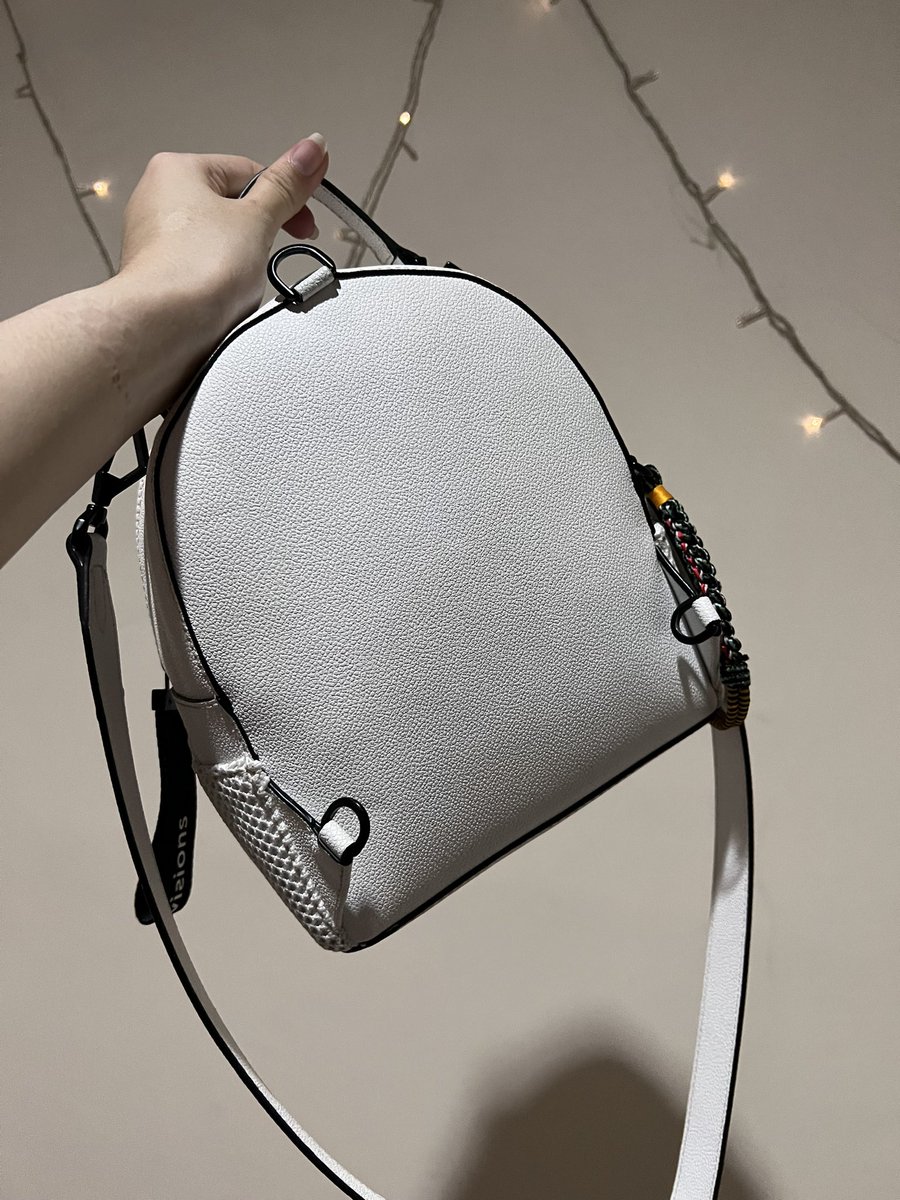 Cindereallyyy's tweet image. Fast Sale!

Charles&amp;amp;Keith Jelly Backpack 
ORIGINAL 100% ❤️

MONEY BACK GUARANTEE✨

Price : 5xx.xxx 

Kelengkapan : with tag original store ya

Minat DM!

#preloved #prelovedbag #prelovedcharlesandkeith #cnk #charlesandkeith #prelovedbranded #prelovedbrandedbag