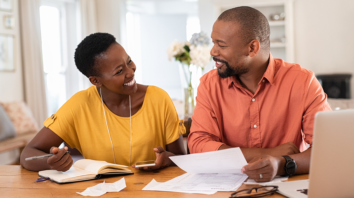 FirstCapBankTx's tweet image. When is the best time to save? Everyone’s financial situation is different. For some, it may be with each paycheck, for others it may be when they receive a bonus or tax refund. Figure out what works for you, then make a commitment to #AmericaSavesWeek #MemberFDIC