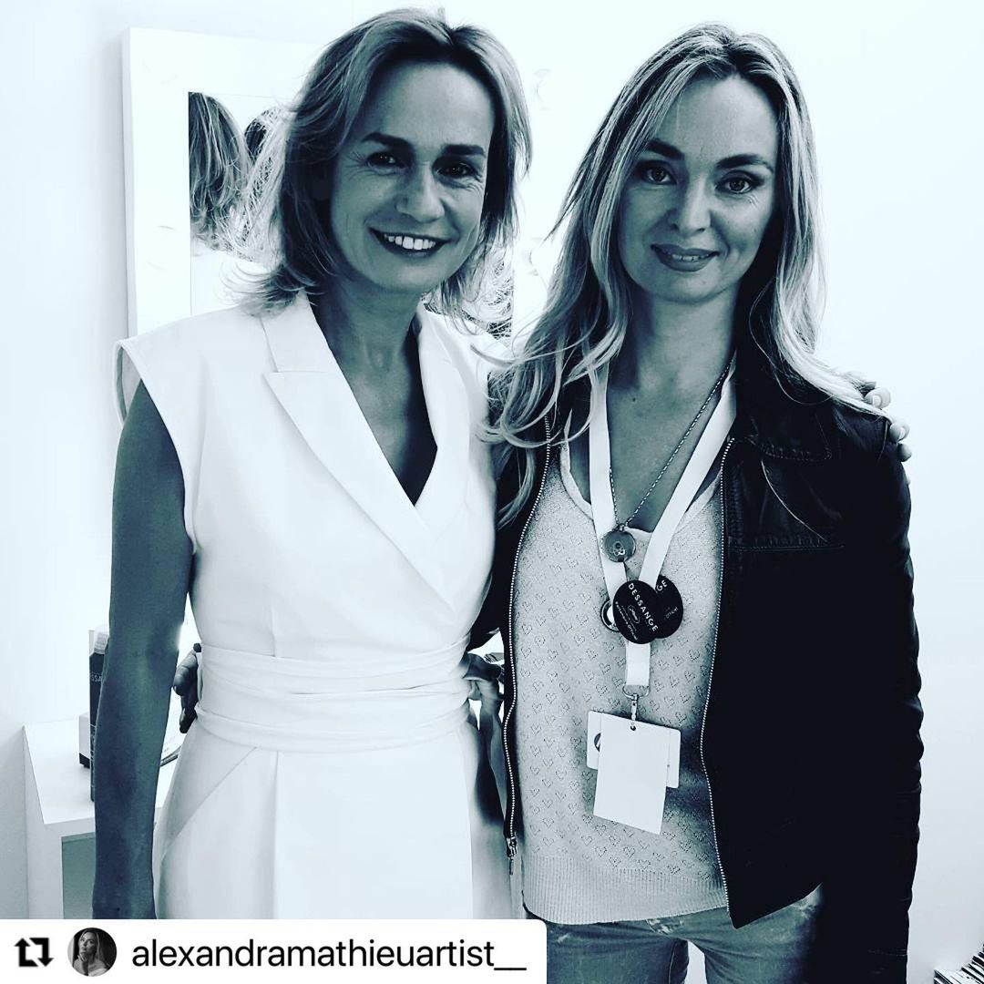 gozoliyivning's tweet image. #Repost @alexandramathieuartist__ with @use.repost
・・・
Hairbyme @alexandramathieuartistofficiel 
Super moment avec Sandrine Bonnaire 
#dessange #coiffeurofficiel #cannes2017 #majestic #beach  #hairbyalexandramathieupourdessangeparis #actrice #moovie #happy #reels #beautiful