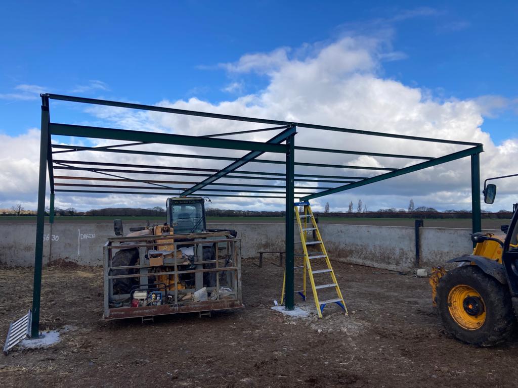 cattlefinishers's tweet image. Shed up!
Clagg roof on tomorrow if all goes well.
#nowtbettertodo
#getonwithit