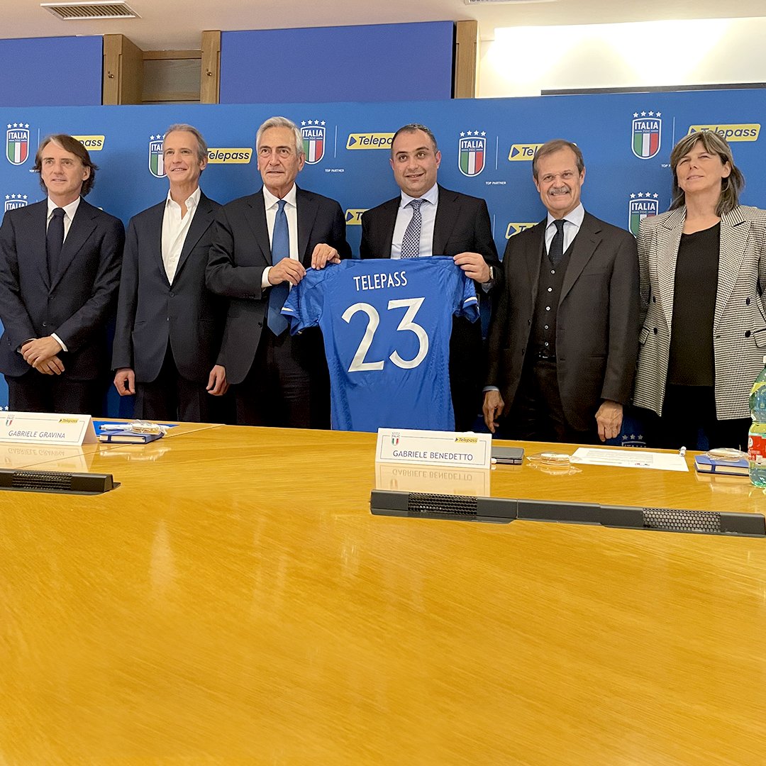 Sapete chi è il prossimo #toppartner delle #nazionali #italiane di #calcio?
Vi diamo un indizio.
Inizia per T e finisce per elepass.
Poo po po po po poooo poo!

#Telepass <a href="/FIGC/">FIGC</a> <a href="/robymancio/">Roberto Mancini</a>