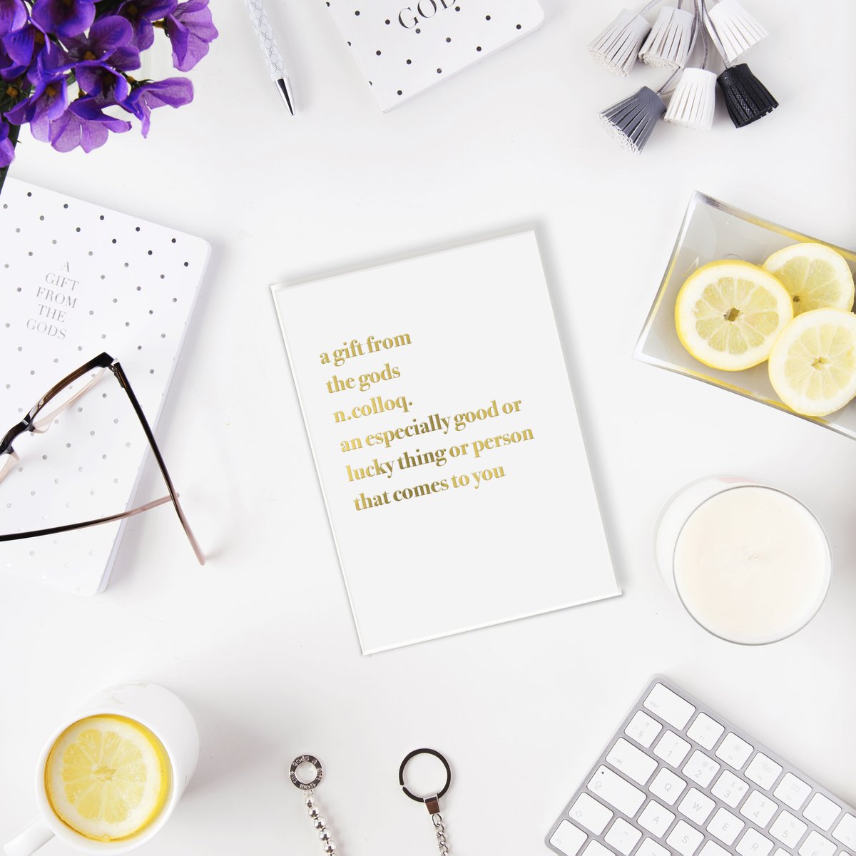 Don't forget Mother's Day in the UK Sunday 19 March 💐🎁

#MothersDay2023 #giftidea #greetingcards