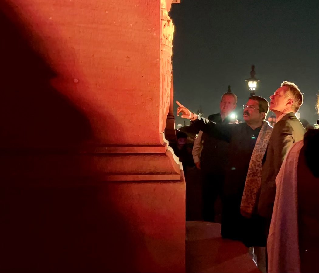 A big day in Delhi with the great <a href="/gilly381/">Adam Gilchrist</a> and my friend Indian Education Minister <a href="/dpradhanbjp/">Dharmendra Pradhan</a>

Visiting universities and schools and deepening ties between our two great countries 🇦🇺 🇮🇳