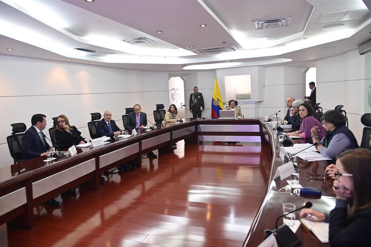 ÚltimaHoraCaracol tweet media