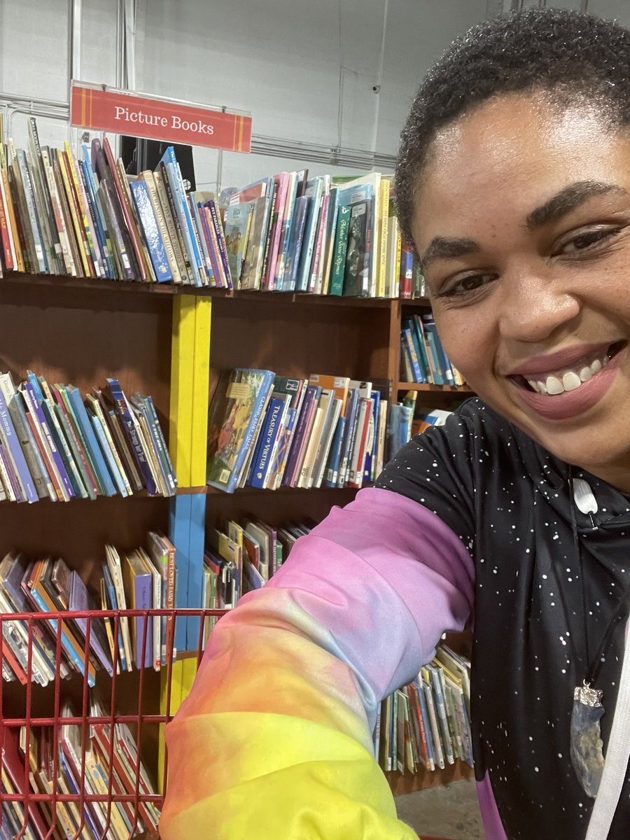 Carine Peña tweet media