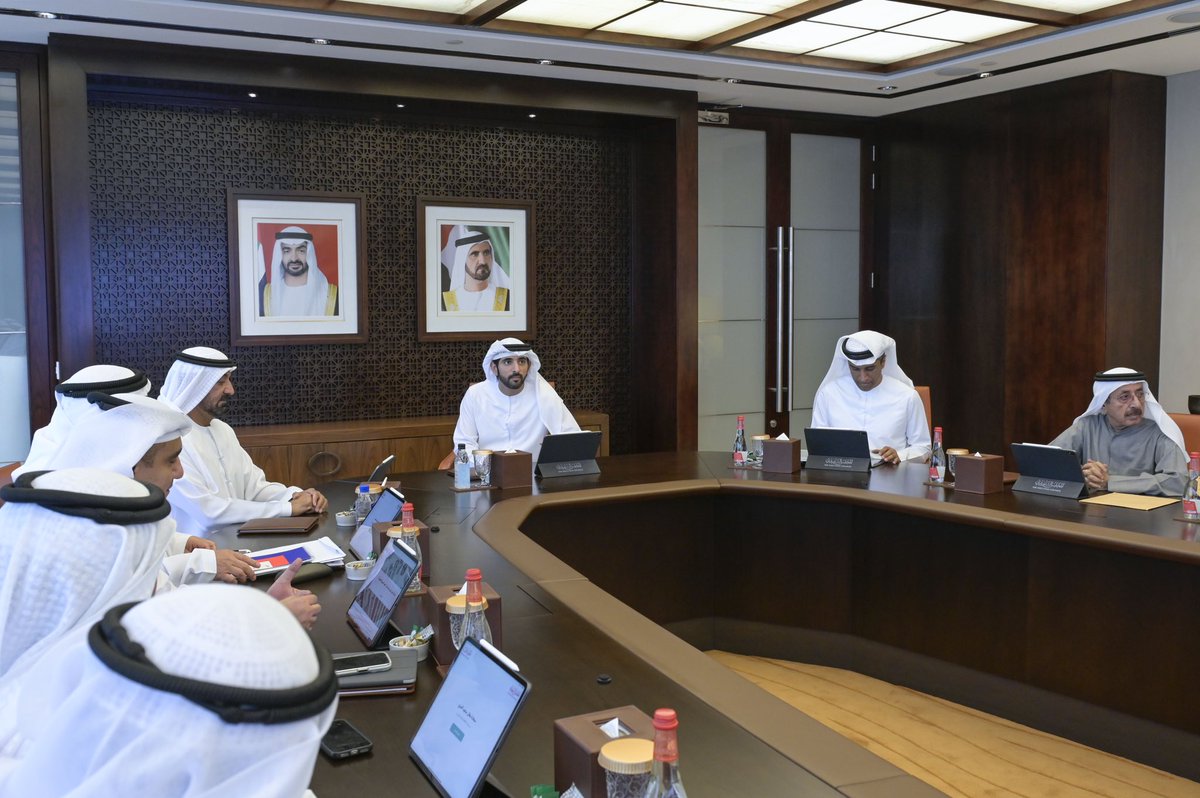 HamdanMohammed's tweet photo. ترأست اجتماع المجلس التنفيذي في دبي واعتمدنا حزمة من السياسات والمشاريع التي تتماشى مع إعلان رئيس الدولة 2023 عاماً للاستدامة... دبي عازمة على تقديم نموذج عالمي فريد يحقق التوازن بين التنمية الاقتصادية وجهود الاستدامة والمحافظة على البيئة في ظل استعداد الإمارات لاستضافة  COP28. https://t.co/Uqgrwr4lEE