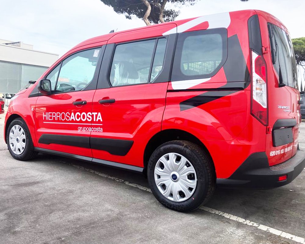 Vexel_es's tweet photo. Os dejamos con este trabajo de #rotulación en #vinilo de corte plano fundición de 𝒎𝒂́𝒙𝒊𝒎𝒂 𝒄𝒂𝒍𝒊𝒅𝒂𝒅 encargado por MotoresCádiz, Concesionario Oficial Ford en la provincia de #Cádiz, para la flota de vehículos de Grupo Acosta 🚗✨ https://t.co/RnayfGnbBh