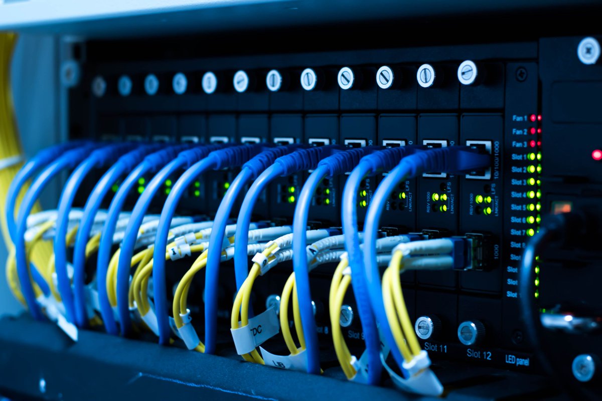 BeldenInc's tweet photo. The actions manufacturers are taking now will allow integrators and machine builders to use Single Pair Ethernet to create important solutions #newtechnology #solutions #performance 

Overcome the Hurdles of SPE Proliferation: https://t.co/IxY1Wf7439 https://t.co/E51MdEe4EJ