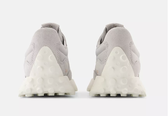 snkr_twitr's tweet photo. AD: New Balance 327 WMNS
'Raincloud with sea salt'

Shop -> https://t.co/Pt1ntMlxg1 https://t.co/M6blxWYwv5