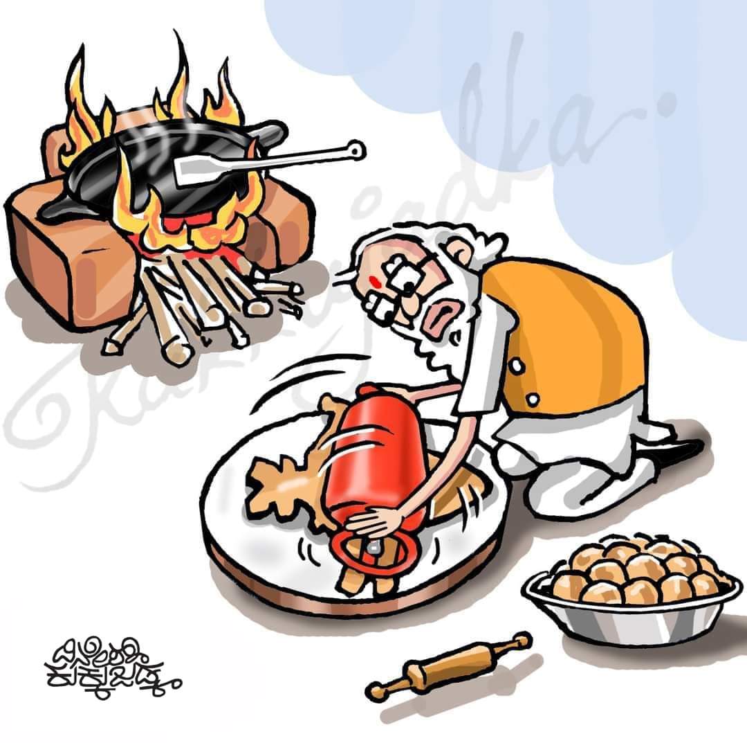 AndhraPradesian's tweet image. బీజేపీ ప్రభుత్వం ప్రతిష్టాత్మకంగా చేపట్టిన పేద,మధ్యతరగతి ప్రజాదోపిడీ పథకంలో భాగంగా వంటగ్యాస్ సిలిండర్ ధరను రూ.50 పెంచారు. దీనిని ఎవరైనా వ్యతిరేకిస్తే వారిని దేశ ద్రోహులుగా చిత్రీకరించాలని దొంగలముఠా నాయకుడు ప్రకటించారు. ఇంతటితో MODANI TV వార్తలు సమాప్తం.
#LPGPriceHike #ModiLoot