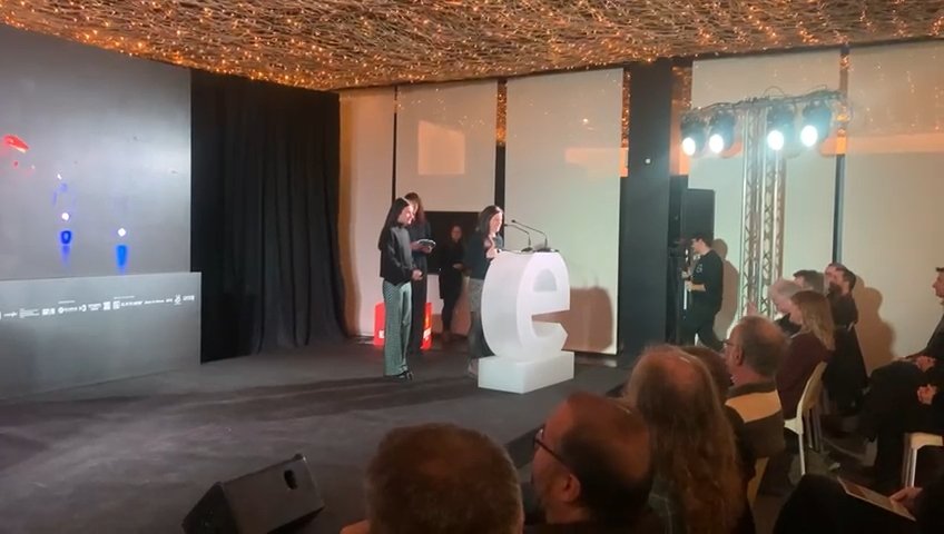 corjoveaunio's tweet photo. 💥Avui hem recollit el Premi Enderrock @enderrock per votació popular al millor disc de clàssica pel cd Lux (FICTA, 2022).
🙌🏻Moltíssimes gràcies a totes les persones que ho han fet possible i a tots i totes vosaltres per seguir-nos, votar-nos i escoltar-nos! ✨ https://t.co/dPUGdK4no4