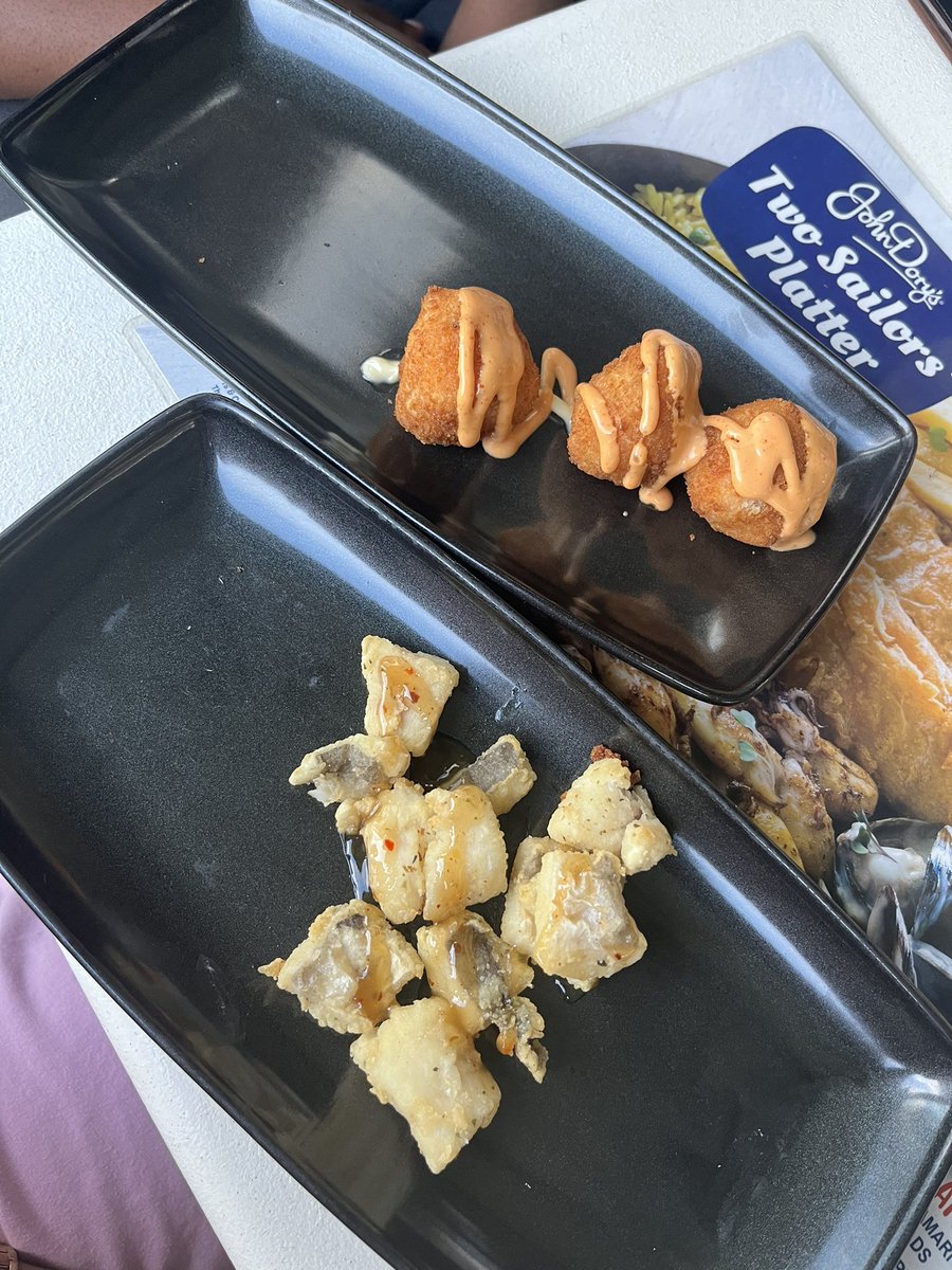 Preshkat's tweet photo. @JohnDorysSA I’m so disappointed..I’ve been such a loyal customer. On top of this restaurant being racist,we get served this!!!!!!! Your hake nuggets really look like this??? Your C&amp;C bombs??? Wow!!! Please do better!! https://t.co/neDZEviy70