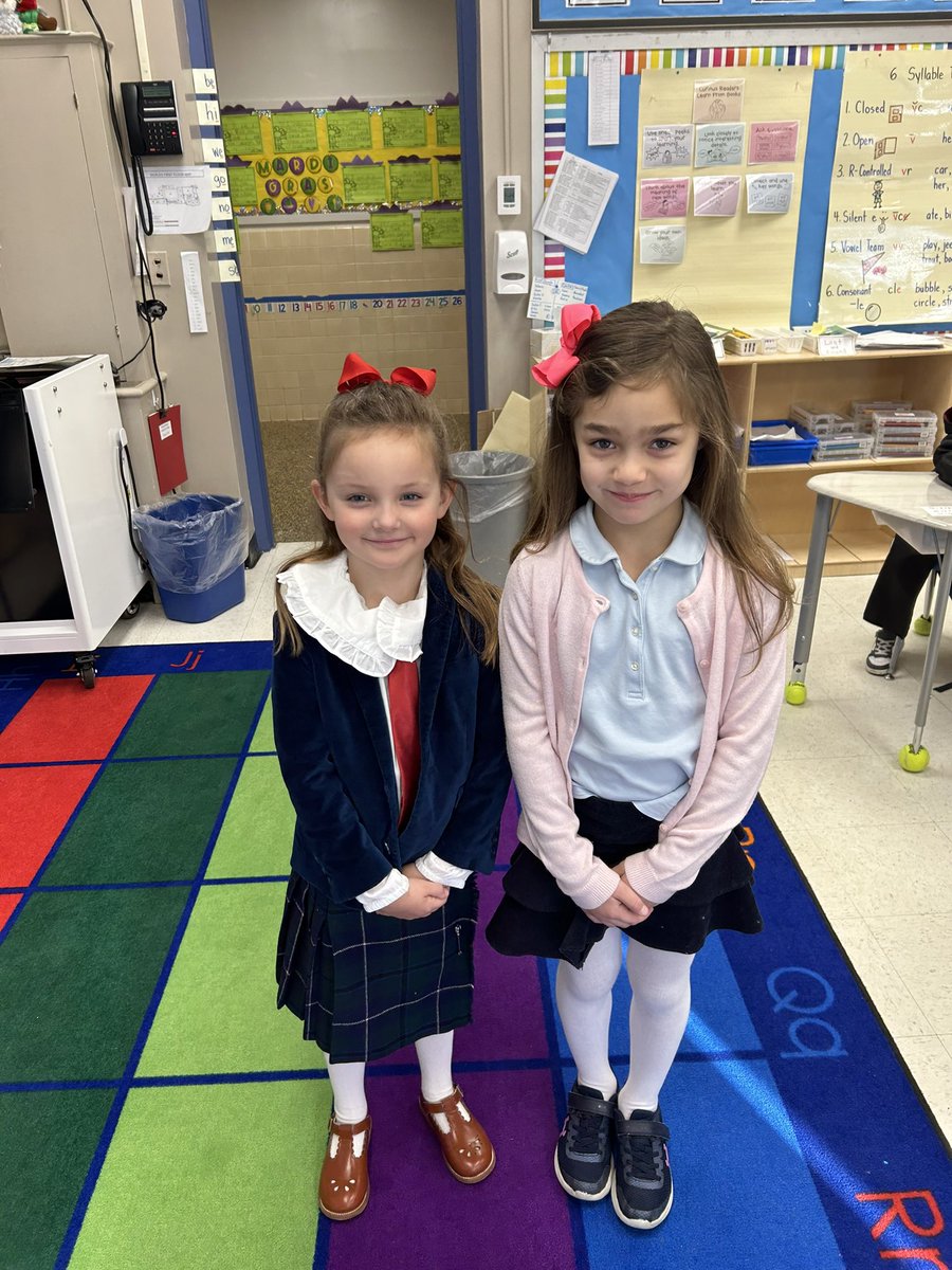 funinroom104's tweet photo. Dress like your favorite character. https://t.co/6Z42SKUL35