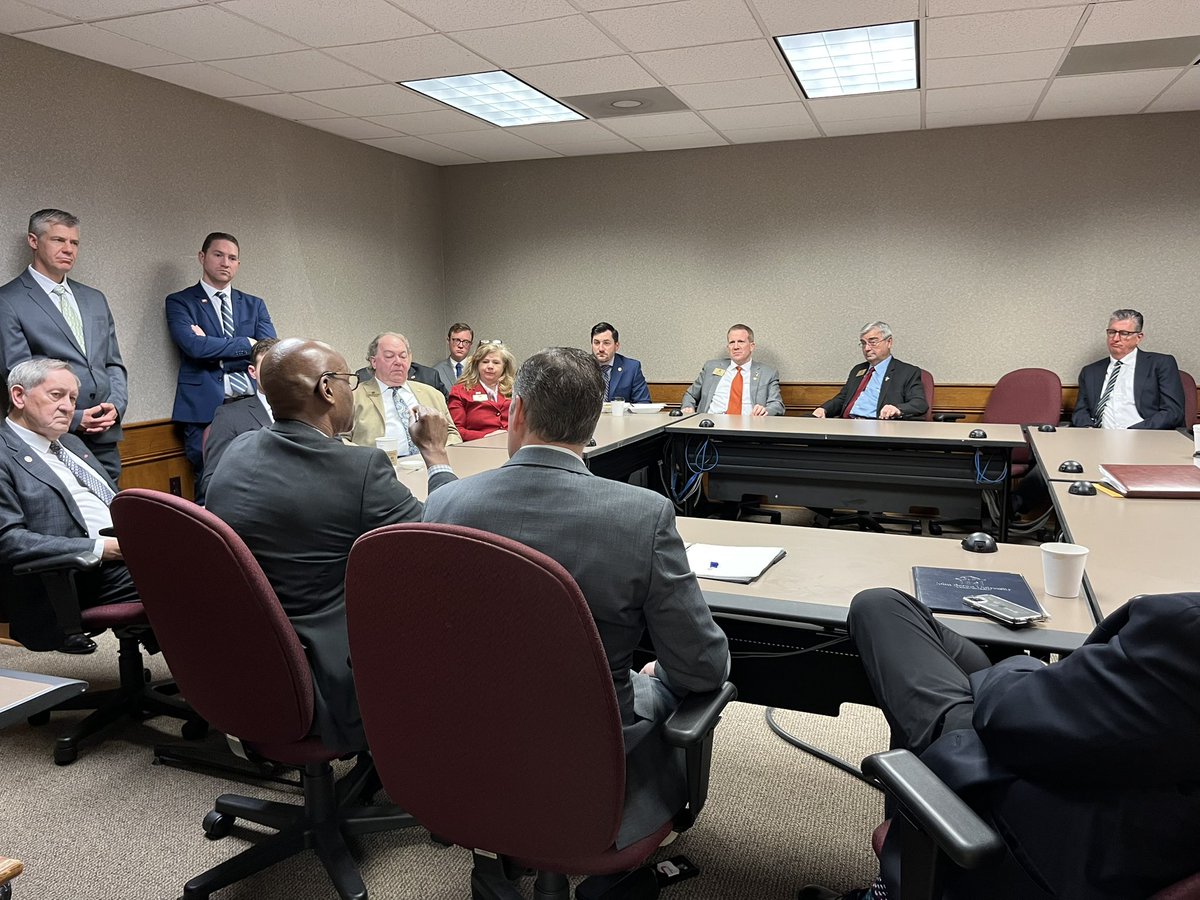 RLACC_Gov's tweet photo. .@NWACC President Dennis Rittle, @JohnBrownUniv President Charles Pollard and @UArkansas Chancellor Charles Robinson came to speak to the 3rd Congressional Caucus today! https://t.co/ijeTsoXCYz