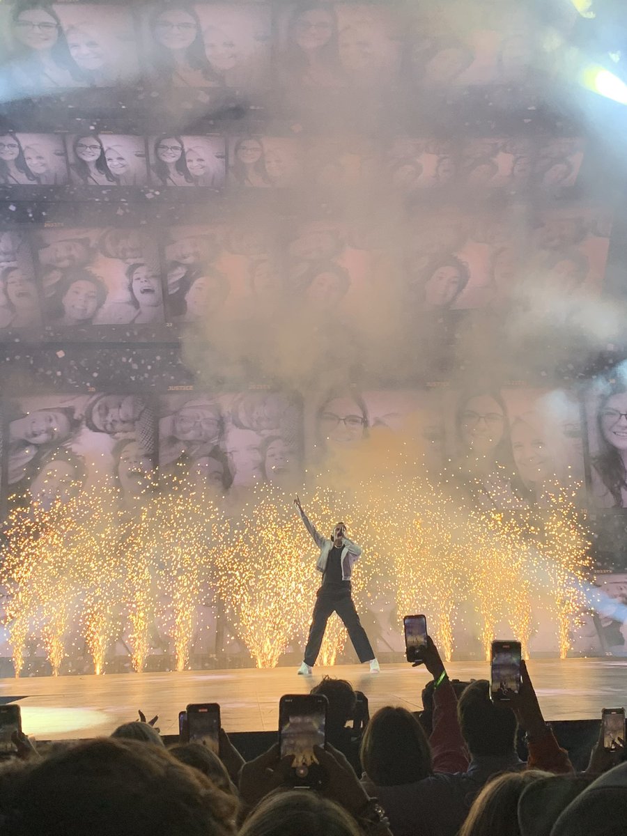 jenaayyee's tweet photo. One of the best performers! HBD goat🐐@justinbieber #HappyBirthdayJustinBieber https://t.co/SE9R1mkHlz