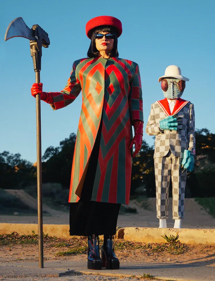 timlampe's tweet image. The DANIELS directing Jennifer Coolidge for W Mag is everything I didn’t know I needed. Photography by Lenne Chai