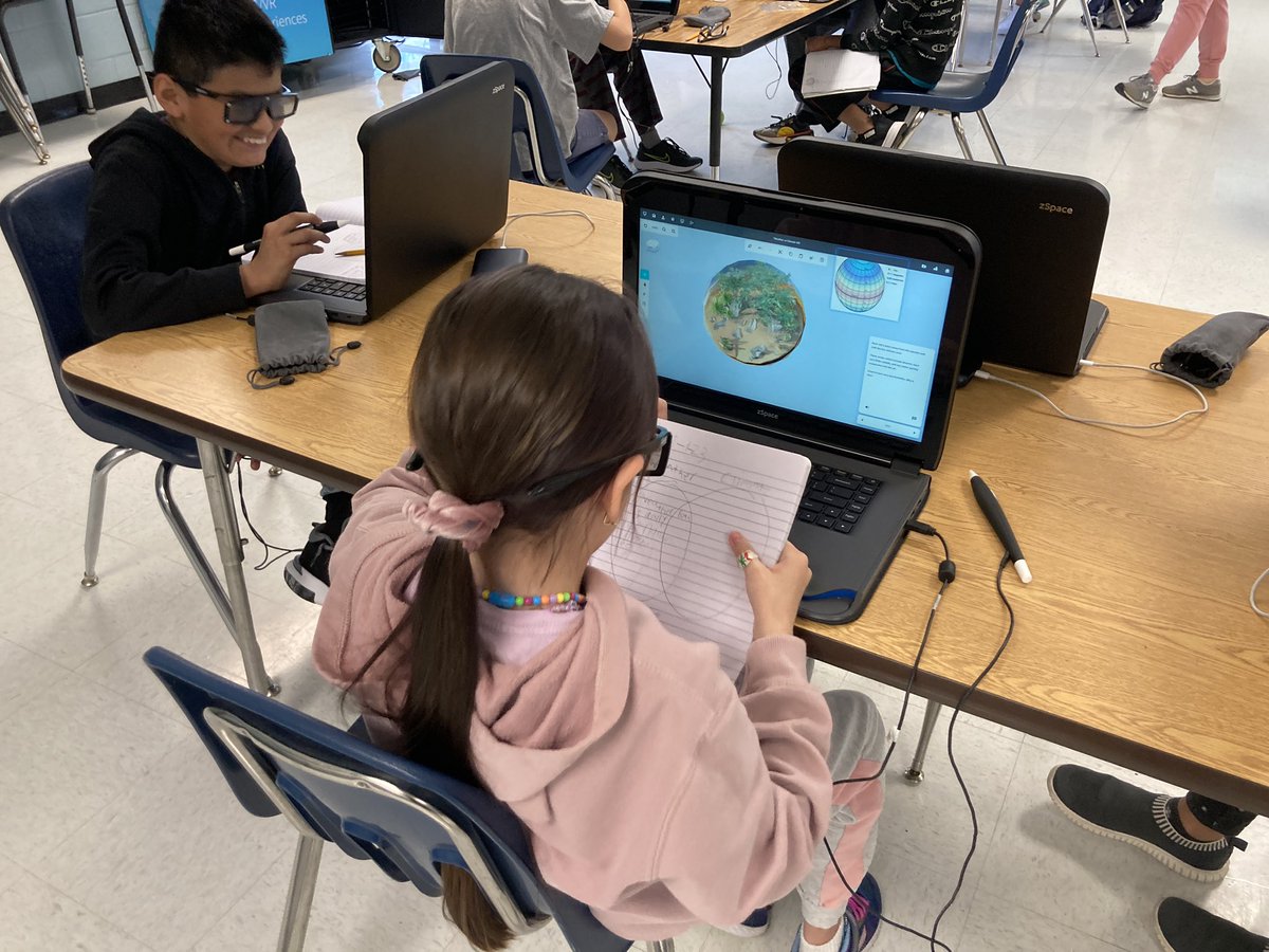 Lani_DeLallo's tweet photo. Ss used Zspace to research info to compare/contrast weather vs climate, recording new understandings in their STEM Notebooks. Ss then communicated like scientists using the discussion diamond science talk moves protocol. #fcsscience @meghorsley @DavesCreekES @FCSchoolsGA https://t.co/yaosk2iRsG