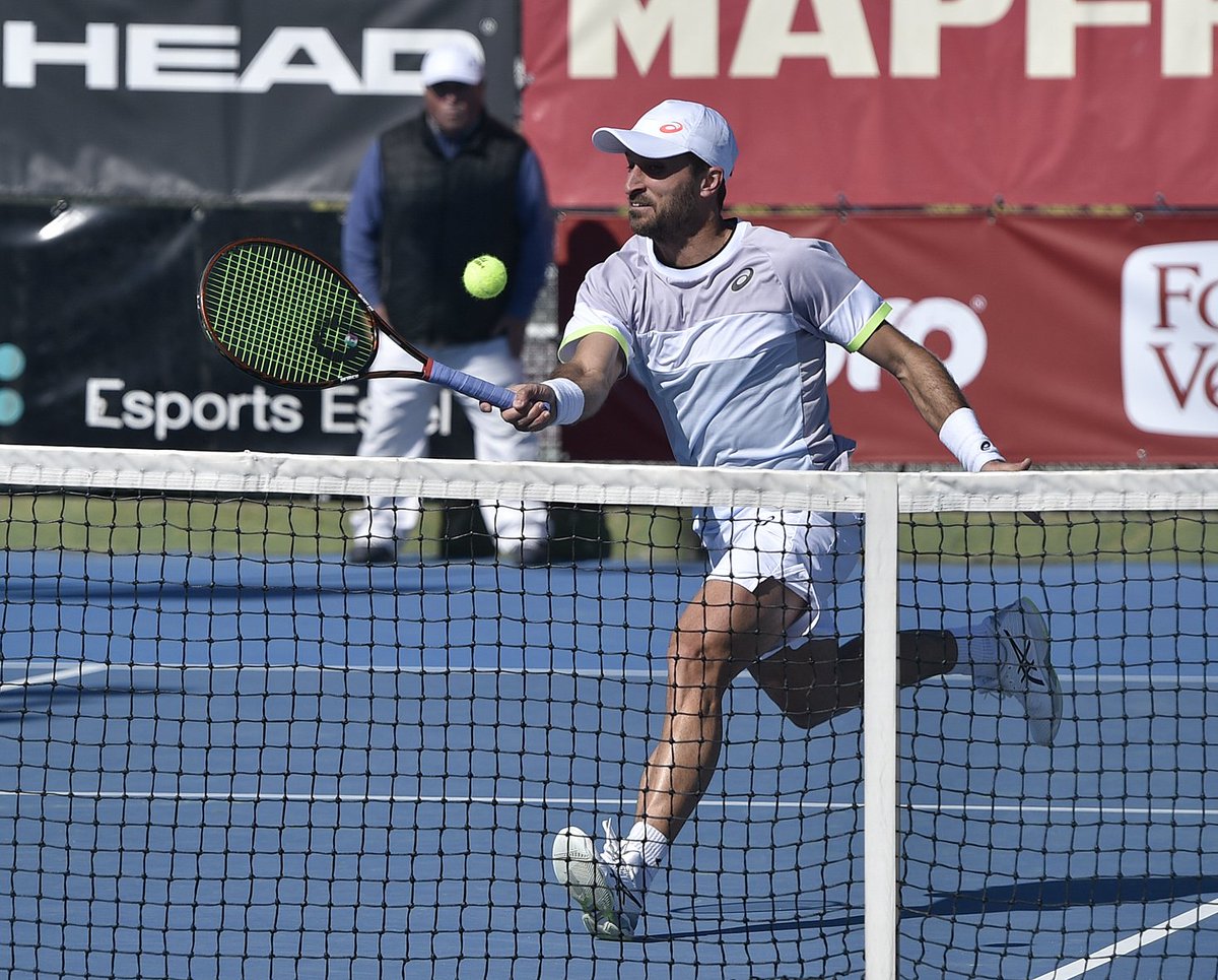 tennistorello's tweet photo. Steven Díez 🇨🇦, cap de sèrie 3️⃣ i actual 291 del món guanya la primera ronda per 6️⃣2️⃣7️⃣6️⃣ davant Kuzey Cekirge 🇹🇷
👉 Díez, va ser campió del Torneig Internacional Joan Mir sub 16 el 2006 🔝
#tennistorello #itftorello @worldtennis @RFETenis @settorello https://t.co/DjGKbs4ELa