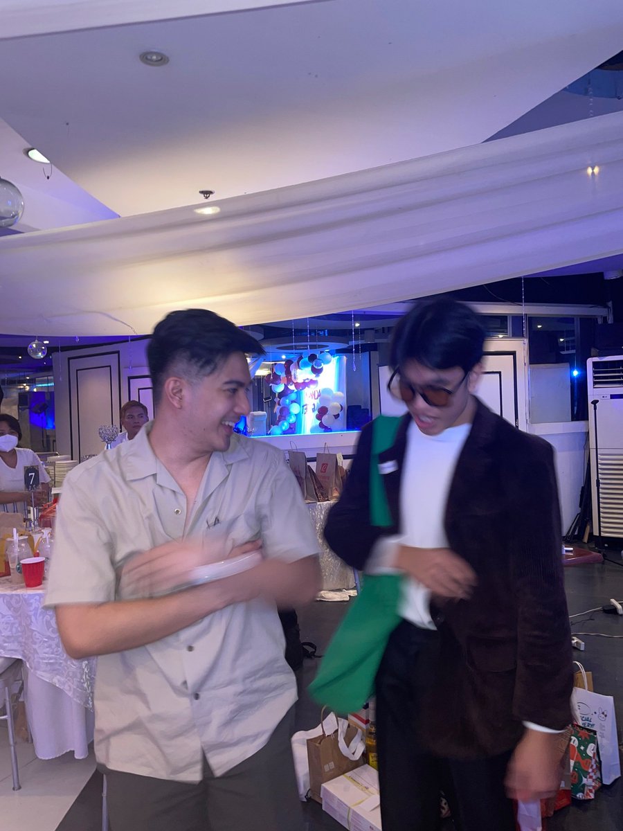 rheds_'s tweet photo. Happy birthday Doc @zachrguerrero. May this day bring all the happiness and joy in your life. May God give you every possible reason to smile and be happy always! Many happy returns of the day. MBTC GBU HMU TGIF BTW SHAT PUNO SAKSAK MO SA BAGA MO!  😌💯🙌 https://t.co/cgzrbfeigQ