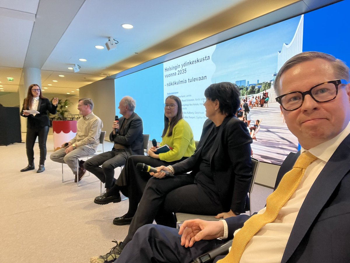 Kiitos mahdollisuudesta osallistua keskusteluun Helsingin ydinkeskustan elinvoiman kehittämisestä <a href="/UrbariaHelsinki/">Urbaria Institute</a>, <a href="/K2HEL/">Helsingin seudun kauppakamari</a> ja <a href="/helsinki/">Helsingin kaupunki</a>. Erinomaiset alustukset, hyvä moderointi ja monipuoliset kanssakeskustelijat. Vain muutos on pysyvää ja yhteistyötä ja panostuksia tarvitaan!