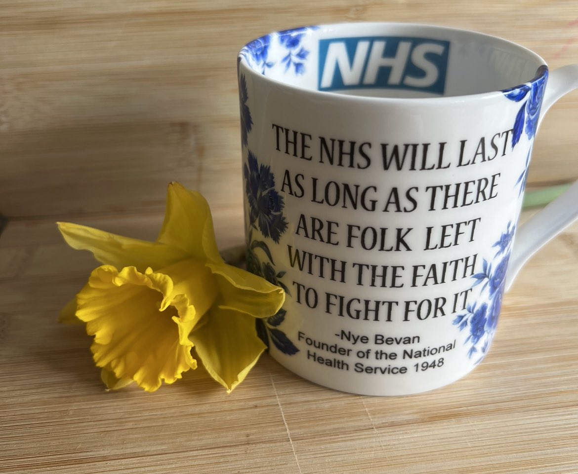 Felt fitting to use this mug today; Happy St. David's Day to my Welsh friends, colleagues and relatives 🏴󠁧󠁢󠁷󠁬󠁳󠁿 🌼 #nyebevan #StDavidsDay #nhs #nhsnurse #daffodil  #aneurinbevan #founderofthenhs #nhs75